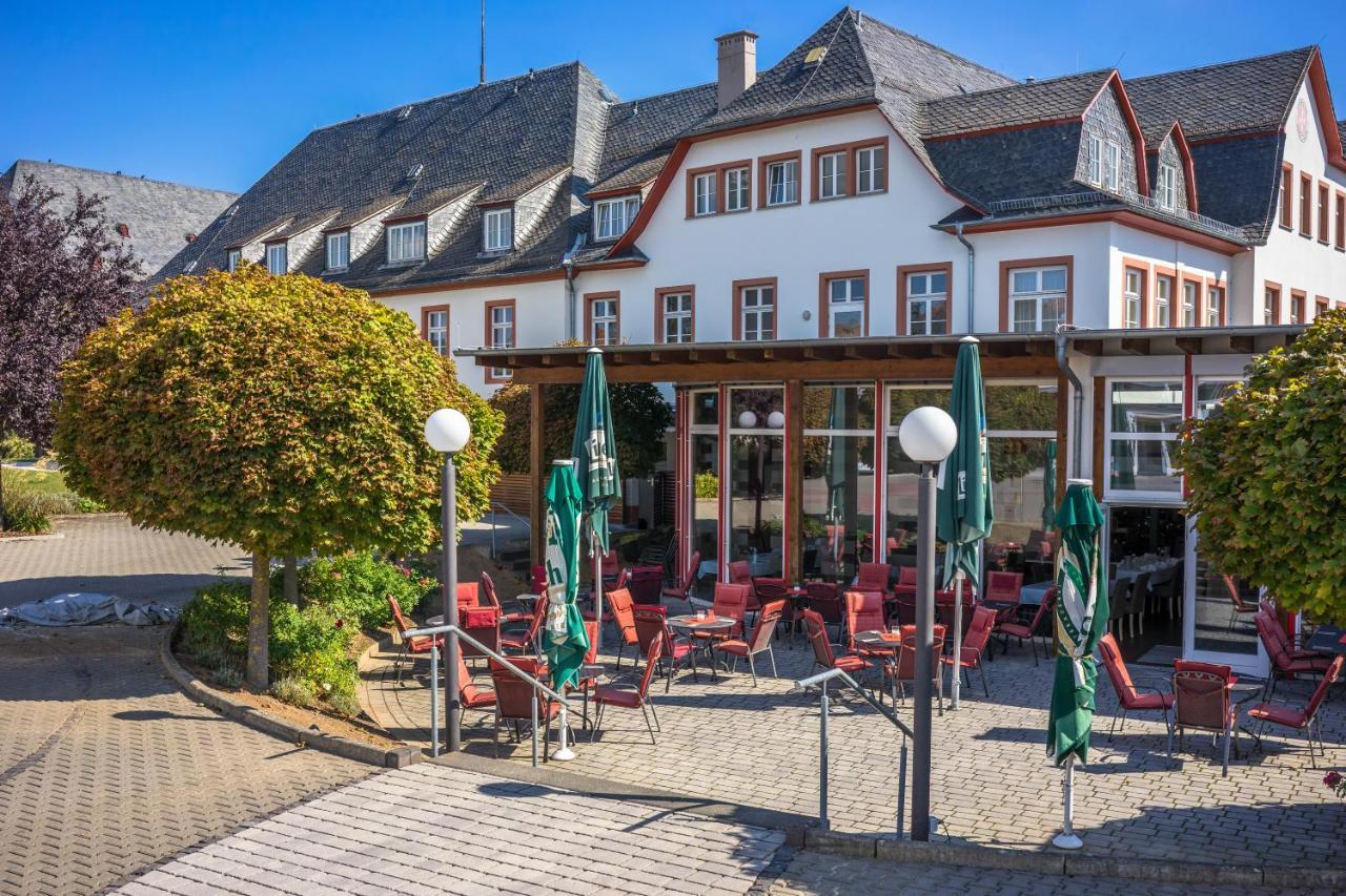 Johanniterhotel Nieder Weisel Exterior photo